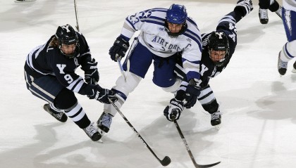 九游sports-_湖人奋起直追，迎来反弹良机_，湖人再起