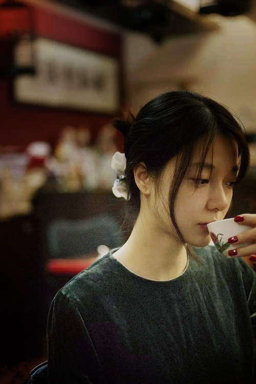 是否应鼓励球员创作与篮球相关内容，是否应鼓励球员创作与篮球相关内容英语