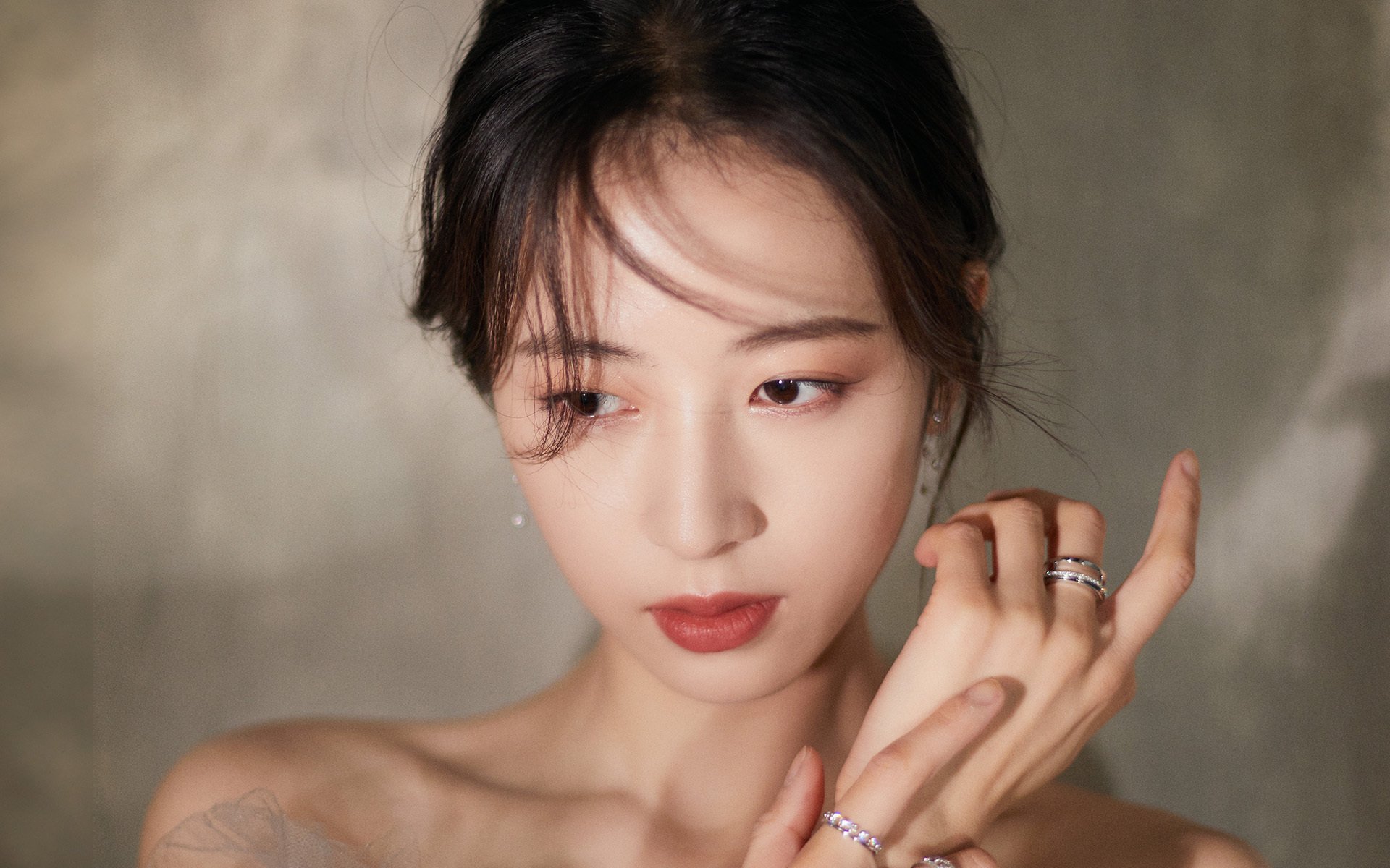 九游娱乐官网 (JIUYOU)-多特蒙德压迫式防守迫使对手失误，2021多特蒙德战术打法