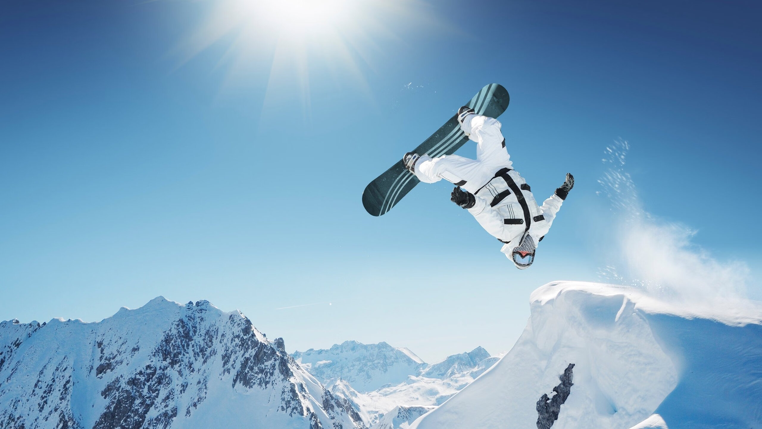 _星空下的露天瑜伽:平衡身心的天然良方_,星空下的露营有感