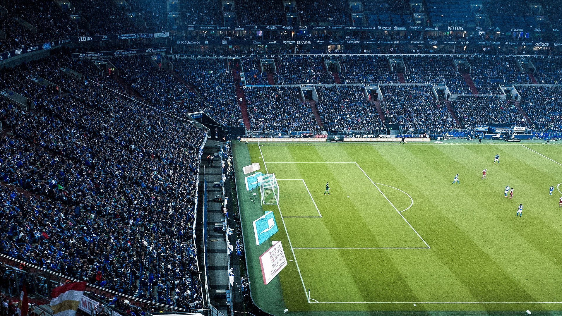 “智能裁判系统在中超比赛中正式启用，确保比赛公平”，足球智能裁判