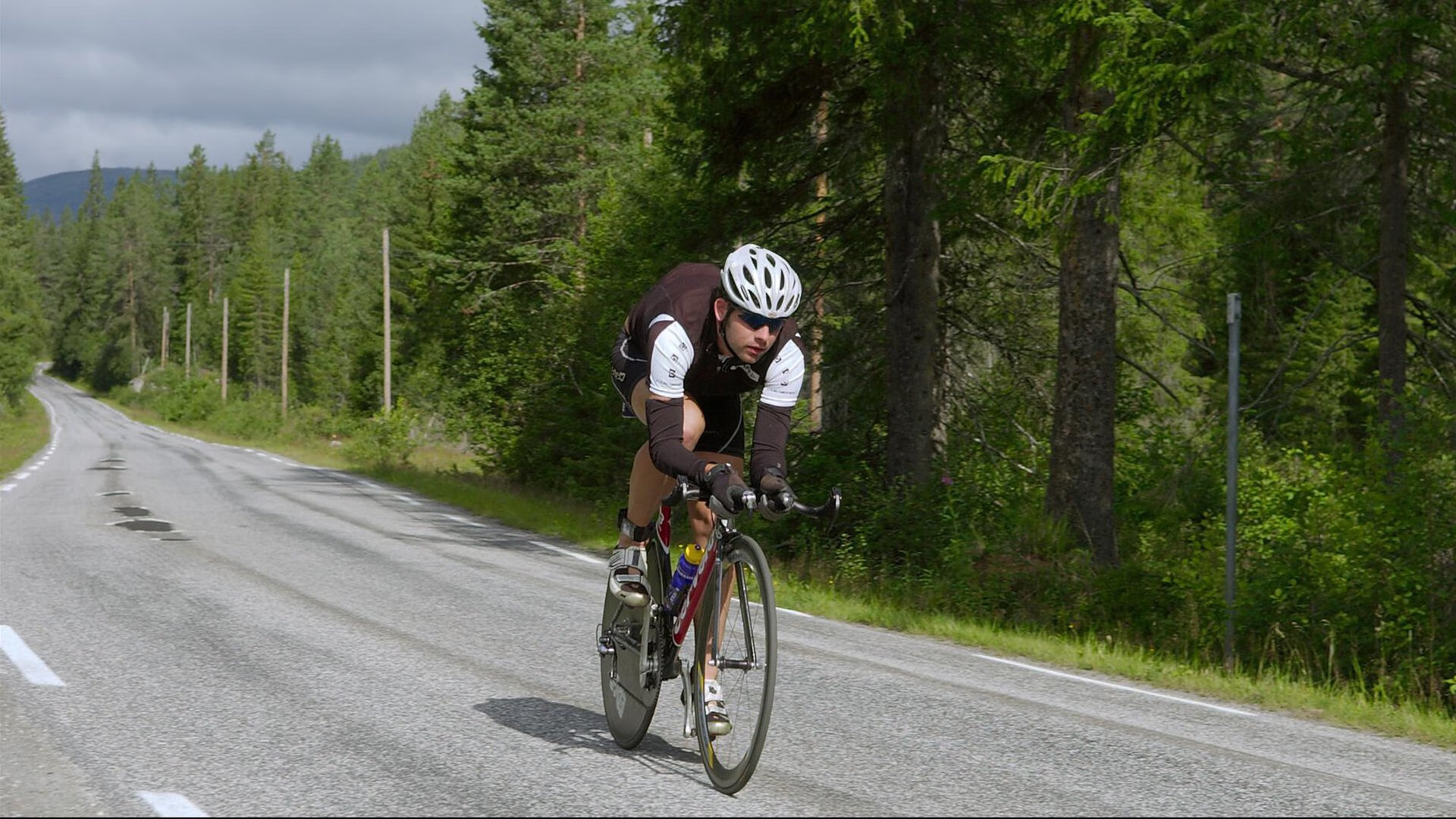 全球热议：“伊朗足球，把沙漠风暴带进了冰雪世界”，伊朗是沙漠地带吗